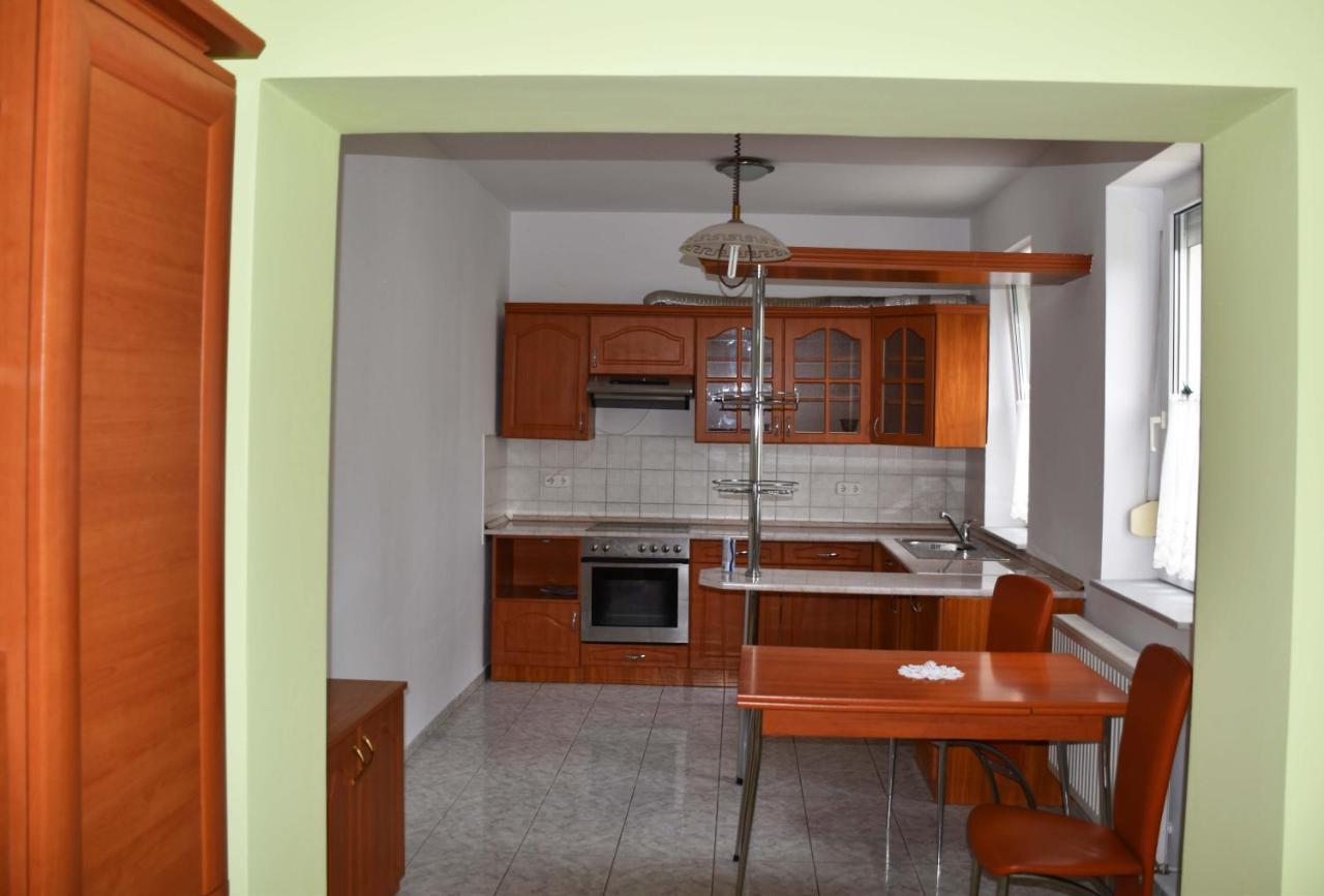 Pilikan Apartments Lenti Extérieur photo